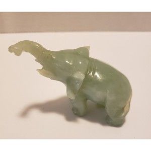VINTAGE TINY ELEPHANT CARVED Light Green Chinese Jadeite Wealth 112grams